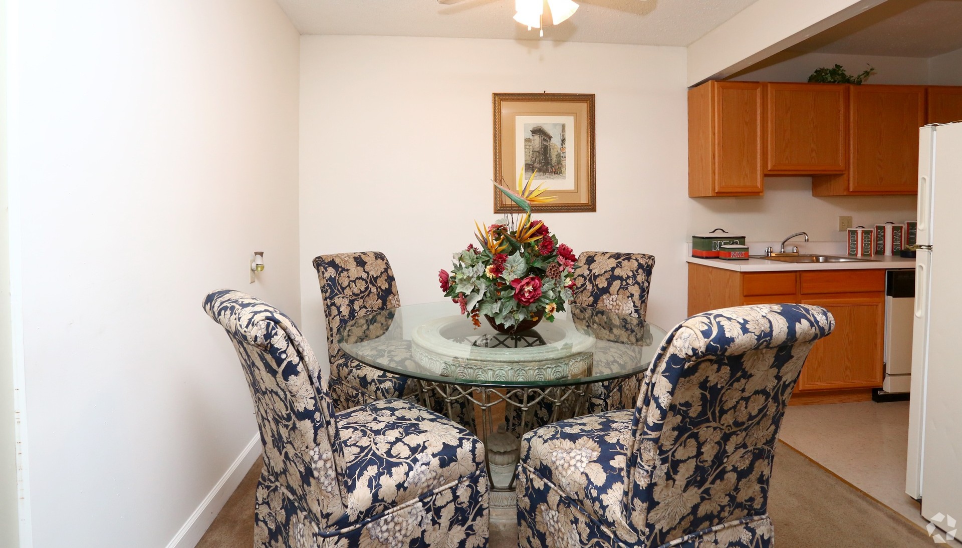Woodlands Apartments apartment living in Saint Louis Missouri